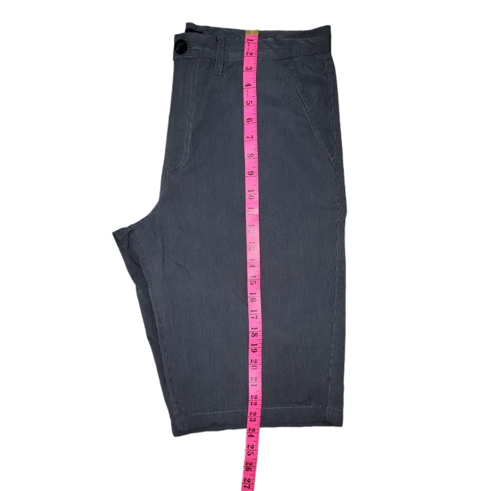 (M) Guess Shorts Grey Striped (Men) - Picture 6 of 8